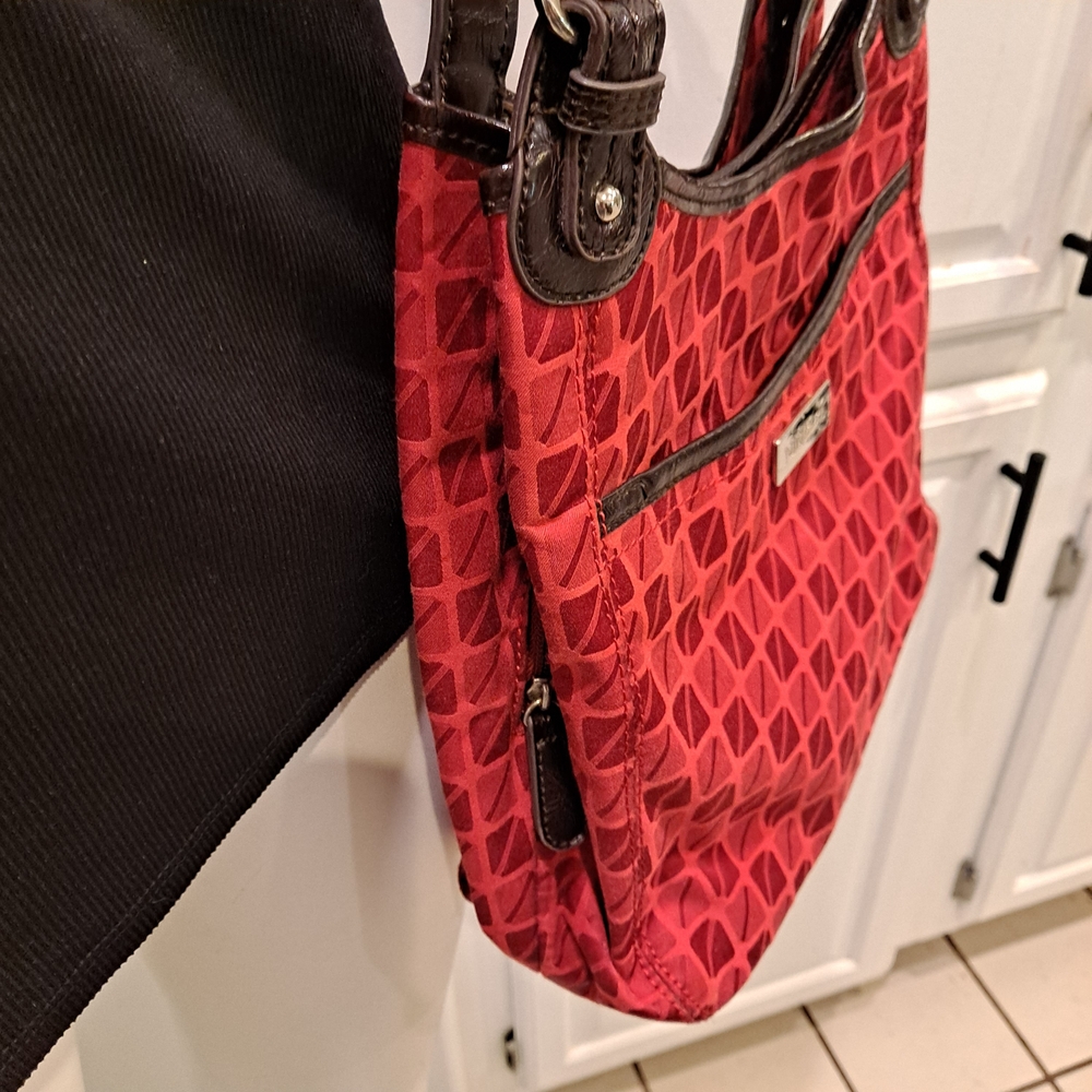 Nine & Co. Red Geometric Shoulder Bag - Picture 4 of 11